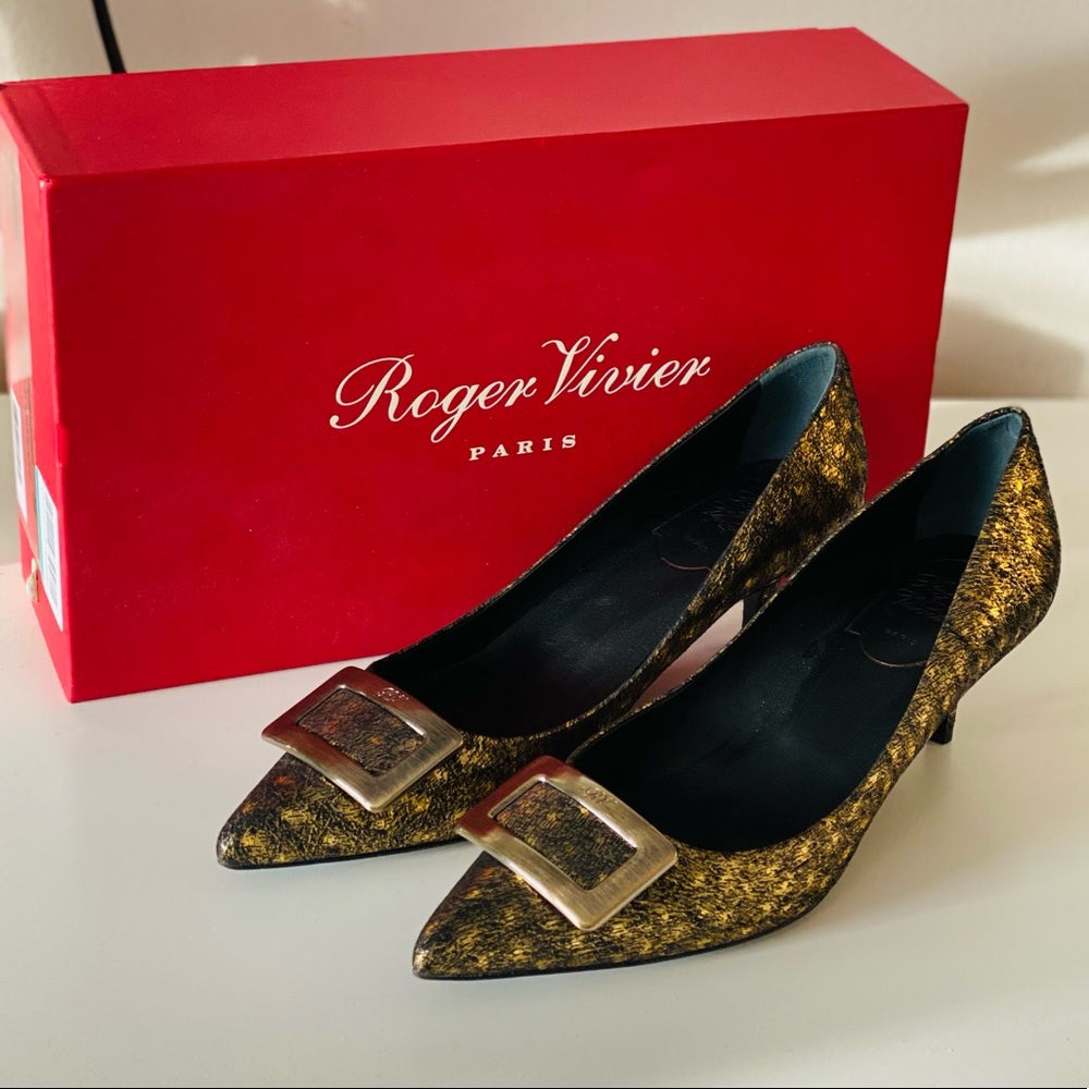 AUTH Roger Vivier Black Gold Leather Heels 36